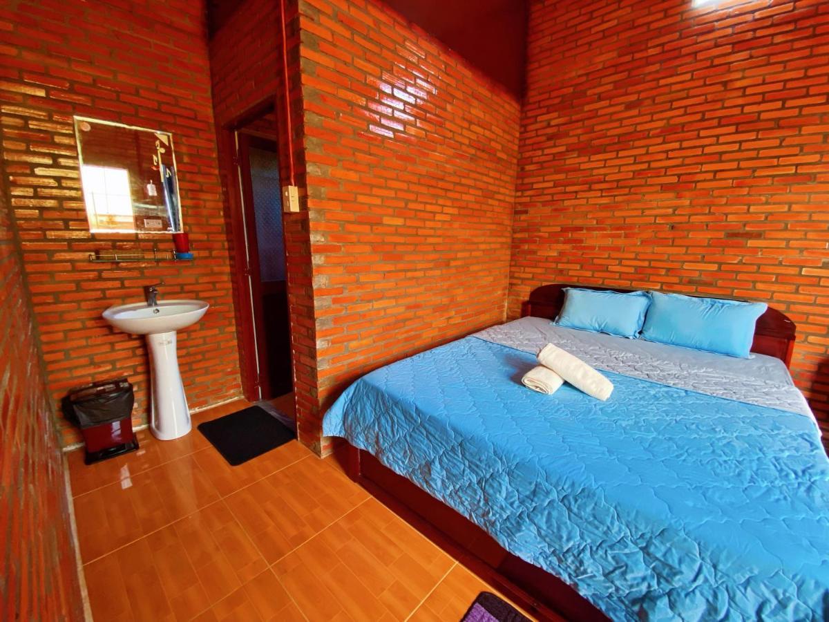 Nam Cat Tien Homestay Exteriér fotografie