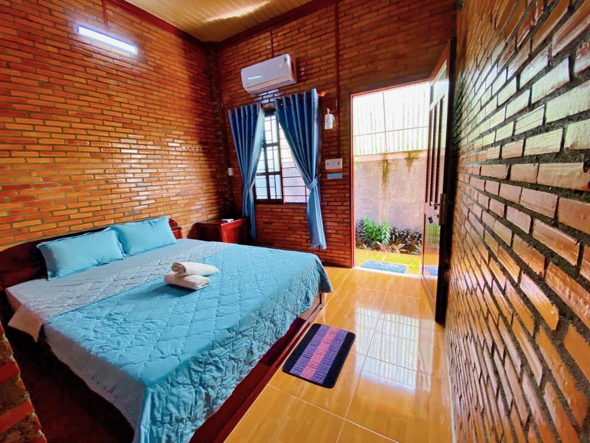 Nam Cat Tien Homestay Exteriér fotografie